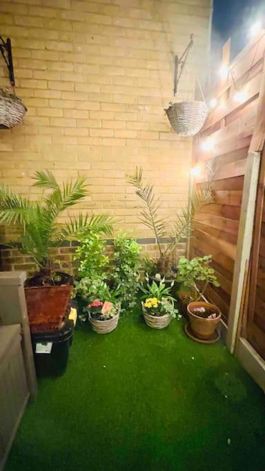 A Beautiful Stylish 2 Bedroom Apartment -City Of London Kültér fotó
