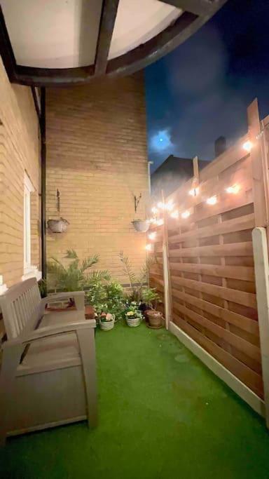 A Beautiful Stylish 2 Bedroom Apartment -City Of London Kültér fotó