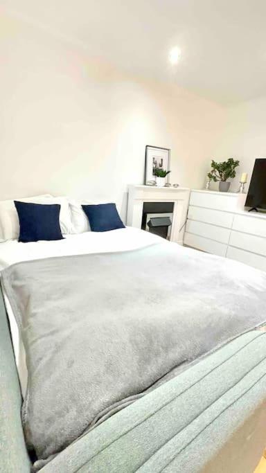 A Beautiful Stylish 2 Bedroom Apartment -City Of London Kültér fotó