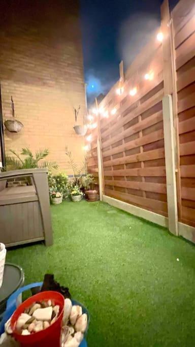 A Beautiful Stylish 2 Bedroom Apartment -City Of London Kültér fotó