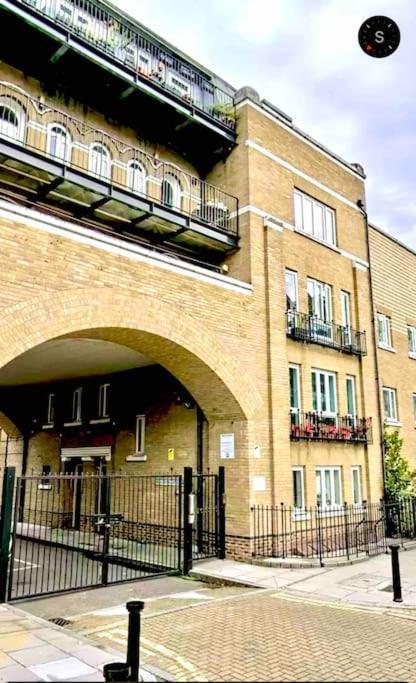 A Beautiful Stylish 2 Bedroom Apartment -City Of London Kültér fotó